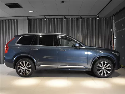 Volvo XC90 2,0 B5 Inscr. Bezklíč BLIS 173 kW automat modrá