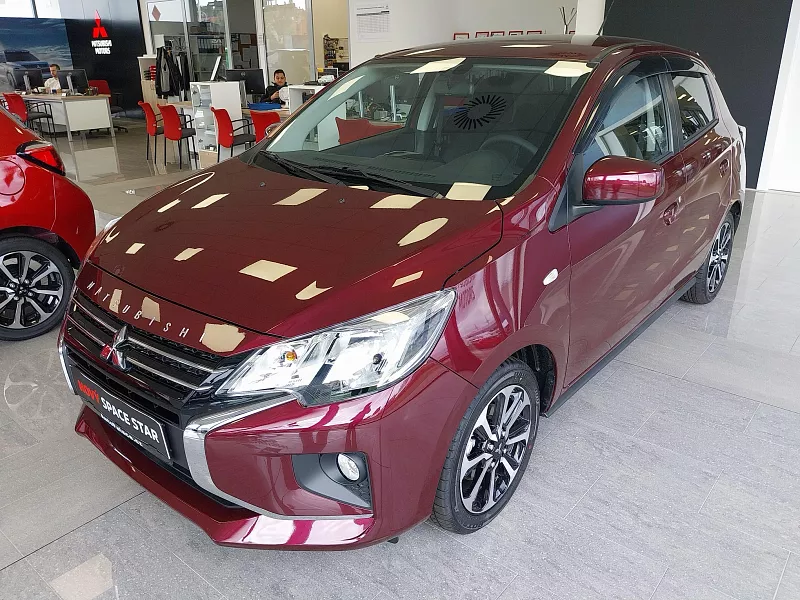 Mitsubishi Space Star 1,2CVT Invite MY24 1,2MIVEC 52 kW automat Wine Red