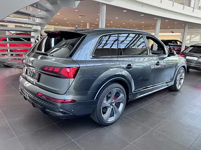 Audi Q7 SUV S line 50 TDI quattro 3.0 TDI 210 kW automat Šedá Daytona