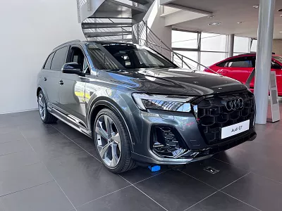 Audi Q7 SUV S line 50 TDI quattro 3.0 TDI 210 kW automat Šedá Daytona