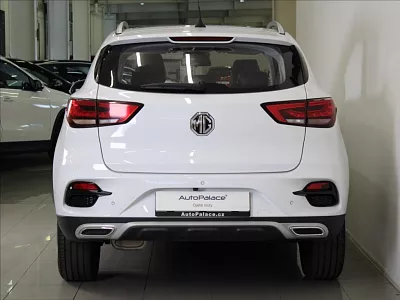 MG ZS 1,0 T 82kW Elegance AKČNÍ Cena 82 kW bílá