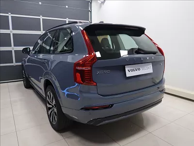 Volvo XC90 2,0 B5 AWD AUTl Plus Dark 173 kW automat šedá