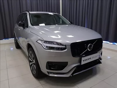 Volvo XC90 2,0 B5 AWD AUT Plus Dark 173 kW automat šedá