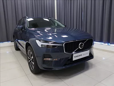 Volvo XC60 2,0 B4  Core AUT 145 kW automat modrá