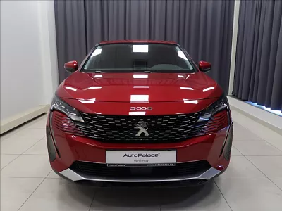 Peugeot 5008 1,2 ACTIVE  PureTech 7 míst 96 kW červená