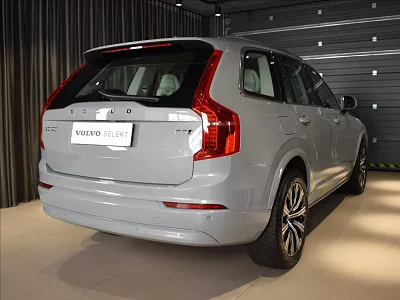 Volvo XC90 2,0 B5 AWD Core pouze 6000 KM 173 kW automat šedá