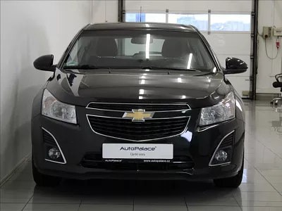 Chevrolet Cruze 1,8 i 104kW AT KLIMA 1.majitel 104 kW automat černá