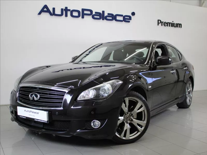 Infiniti M30 3,0 D V6 Sport Tech 2.maj.ČR 175 kW automat černá