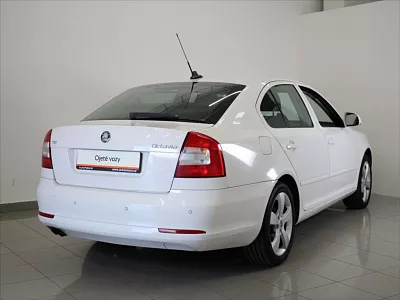 Škoda Octavia 1,4 TSi Elegance Digi.klima ČR 90 kW bílá