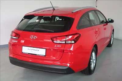 Hyundai i30 1,0 T-GDI COMFORT 88 kW červená