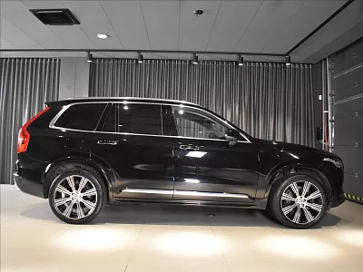 Volvo XC90 2,0 B6 INS VZDUCH BOWERS PANNO 220 kW automat černá