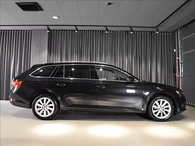 Škoda Superb 2,0 TDI  4x4 Style DSG 147 kW automat černá