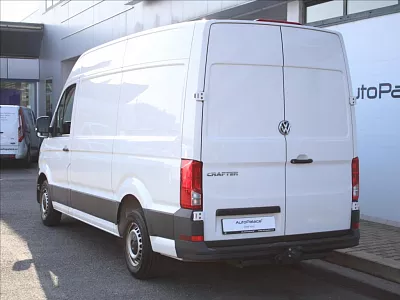 Volkswagen Crafter 2,0 TDi L3 High Tažné 103tkm. 103 kW bílá