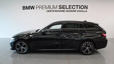 BMW 320d xDrive Touring 140 kW automat Black Sapphire Metallic