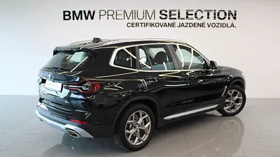 BMW X3 xDrive20i 135 kW automat Black Sapphire Metallic