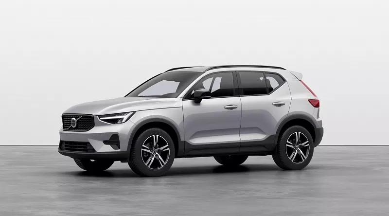 Volvo XC40 Plus Dark B3 120 kW automat Silver Dawn