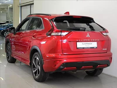 Mitsubishi Eclipse Cross 2,4 PHEV 4WD Instyle MY2023 ČR 138 kW automat červená