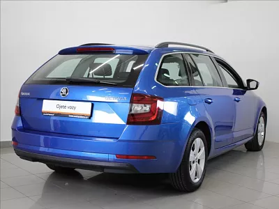 Škoda Octavia 2,0 TDi 110kW Style 2.maj.ČR 110 kW modrá