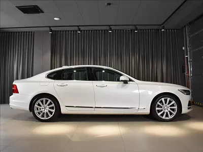 Volvo S90 2,0 D4 AWD Ins BLIS,Šíbr 140 kW automat bílá