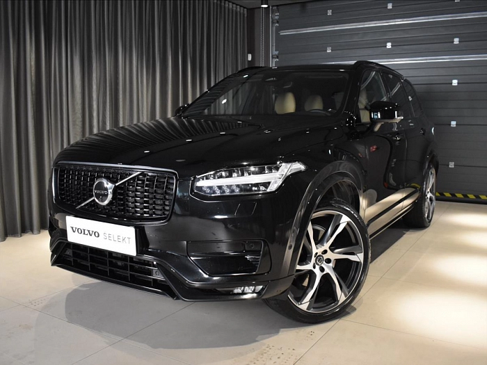 Volvo XC90 2,0 B6 AWD Plus Dark Vzduch 220 kW automat černá