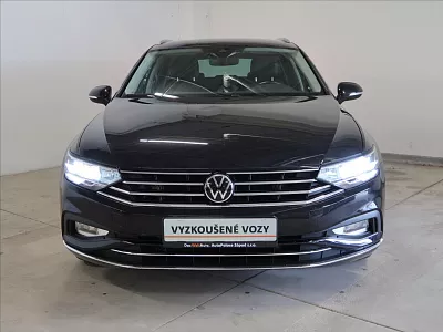 Volkswagen Passat 1,5 TSI EVO ČR DSG Elegance 110 kW automat černá