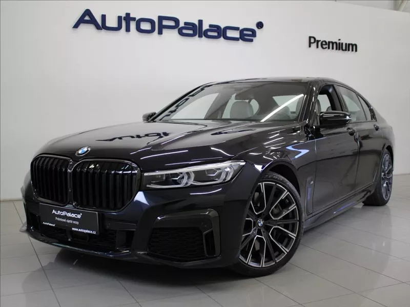 BMW 7 4,4 750ix 530koní M-Paket ČR 390 kW automat černá