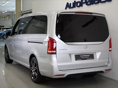 Mercedes-Benz V 2,1 250d L AMG Burmester PANO. 140 kW automat šedá