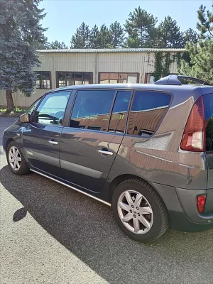 Renault Espace 2,0 dCi 7 MÍST NAVI PANORAMA 96 kW tmavě šedá