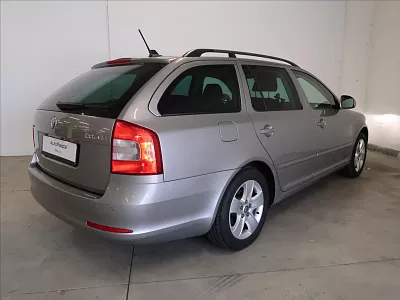 Škoda Octavia 1,8 TSI Elegance 2maj zim.kola 118 kW šedá