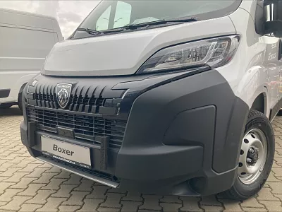 Peugeot Boxer Furgon 3500 L3H2 BlueHDi 140k S&S MAN6 2,2BLUEHDI 140K MAN 103 kW Nemetalický lak - Bílá ICY