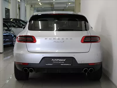 Porsche Macan 3,0 S 250kW AWD PANO Bose 250 kW automat šedá