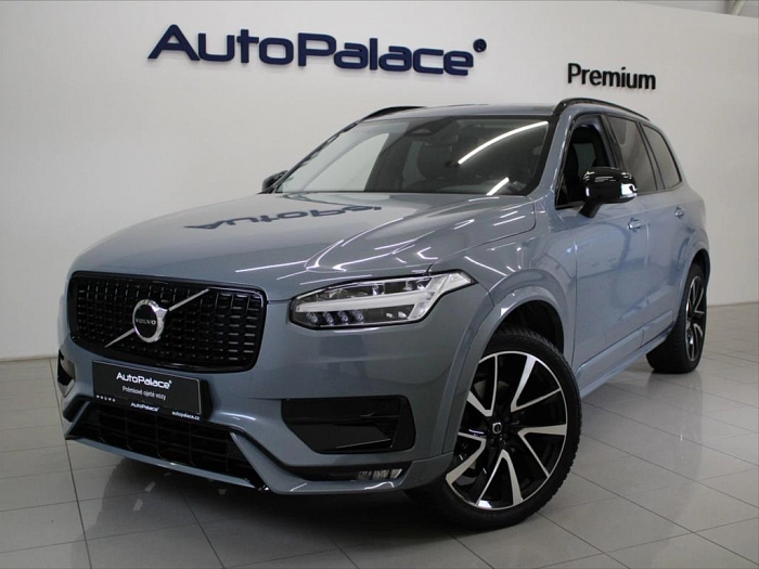 Volvo XC90 2,0 B5 AWD PLUS Dark TAŽNÉ ČR 173 kW automat šedá