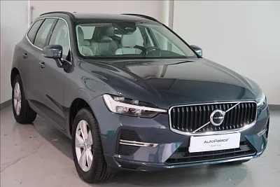 Volvo XC60 2,0 B4 AWD CORE 145 kW automat modrá