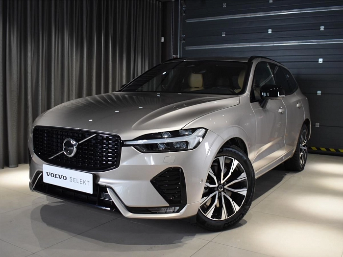 Volvo XC60 2,0 B4 AWD Plus Dark Vzduch 145 kW automat šedá