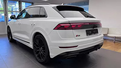 Audi Q8 SUV 50 TDI quattro 3.0 TDI 210 kW automat Bílá Gletscher