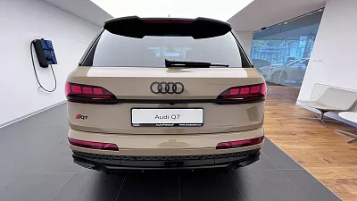 Audi Q7 SUV S line 50 TDI quattro 3.0 TDI 210 kW automat Zlatá Sakhir