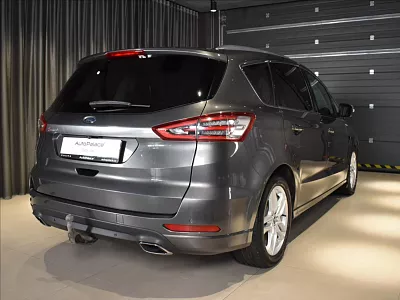 Ford S-MAX 2,0 Titanium 4x4 BLIS,Tažné 132 kW automat šedá