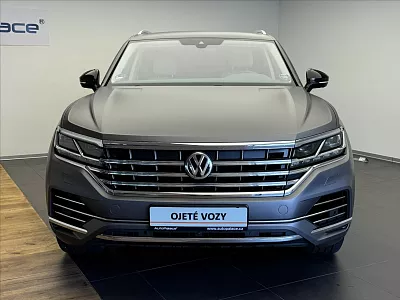 Volkswagen Touareg 3,0 TDI V6, Atmosphere,virtual 210 kW automat šedá