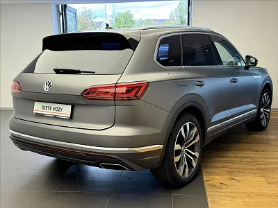 Volkswagen Touareg 3,0 TDI V6, Atmosphere,virtual 210 kW automat šedá