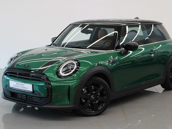 MINI Mini Cooper 3-dverové Hatch 100 kW automat British Racing green iv metallic