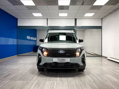 Ford TOURNEO_COURIER Titanium, 1.0 EcoBoost 92 kW 1,0 EcoBoost 92 kW Šedá Cactus