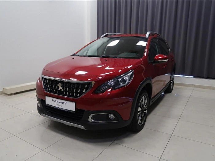 Peugeot 2008 1,6 ALLURE  BlueHDI 120 k 88 kW červená