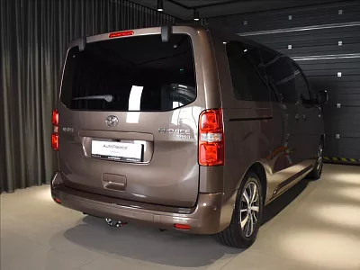 Toyota PROACE 2,0 Verso VIP 360,masáž,tažný 130 kW automat hnědá