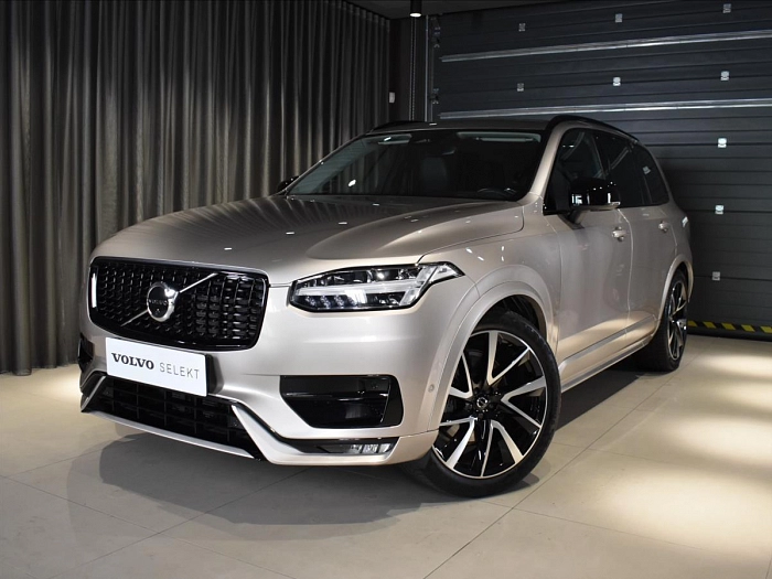 Volvo XC90 2,0 B6 AWD Plus Bright Vzduch 220 kW automat šedá