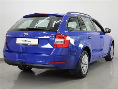 Škoda Octavia 1,5 TSi 110kW Tažné ČR 56tkm. 110 kW modrá