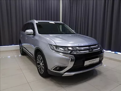 Mitsubishi Outlander 2,2 INTENSE+ 2.2 DI-D 6AT 4WD 110 kW automat šedá