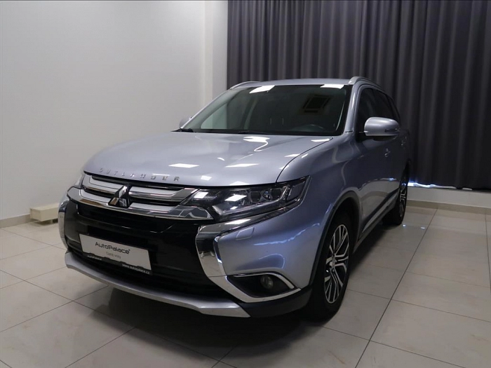 Mitsubishi Outlander 2,2 INTENSE+ 2.2 DI-D 6AT 4WD 110 kW automat šedá