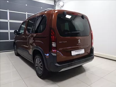 Peugeot Rifter 1,5 ALLURE  BlueHDi 130 96 kW hnědá