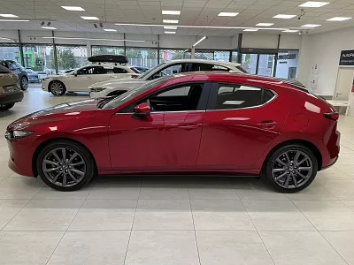 Mazda 3 2025 5HB 2,0L e-Skyactiv X186ps 6MT FWD 2,0L SKYACTIV-X 186 186 kW Soul Red Crystal