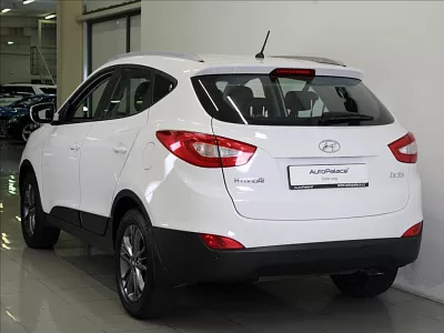 Hyundai ix35 2,0 GDi Trikolor+ 73tkm. ČR 122 kW bílá